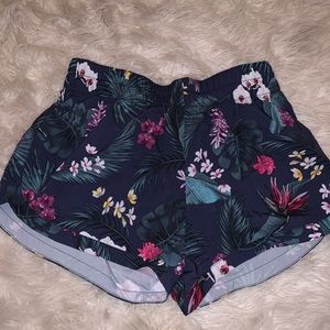 Floral Gap Fit shorts